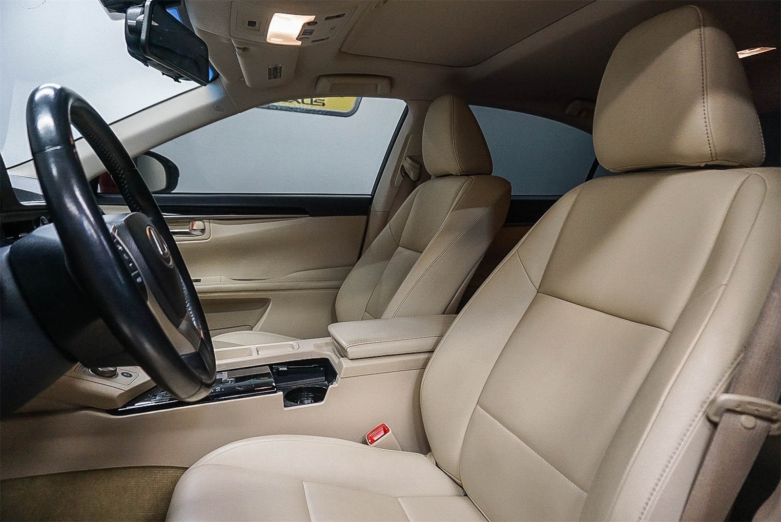 Thumbnail: 2014 Lexus ES - 17