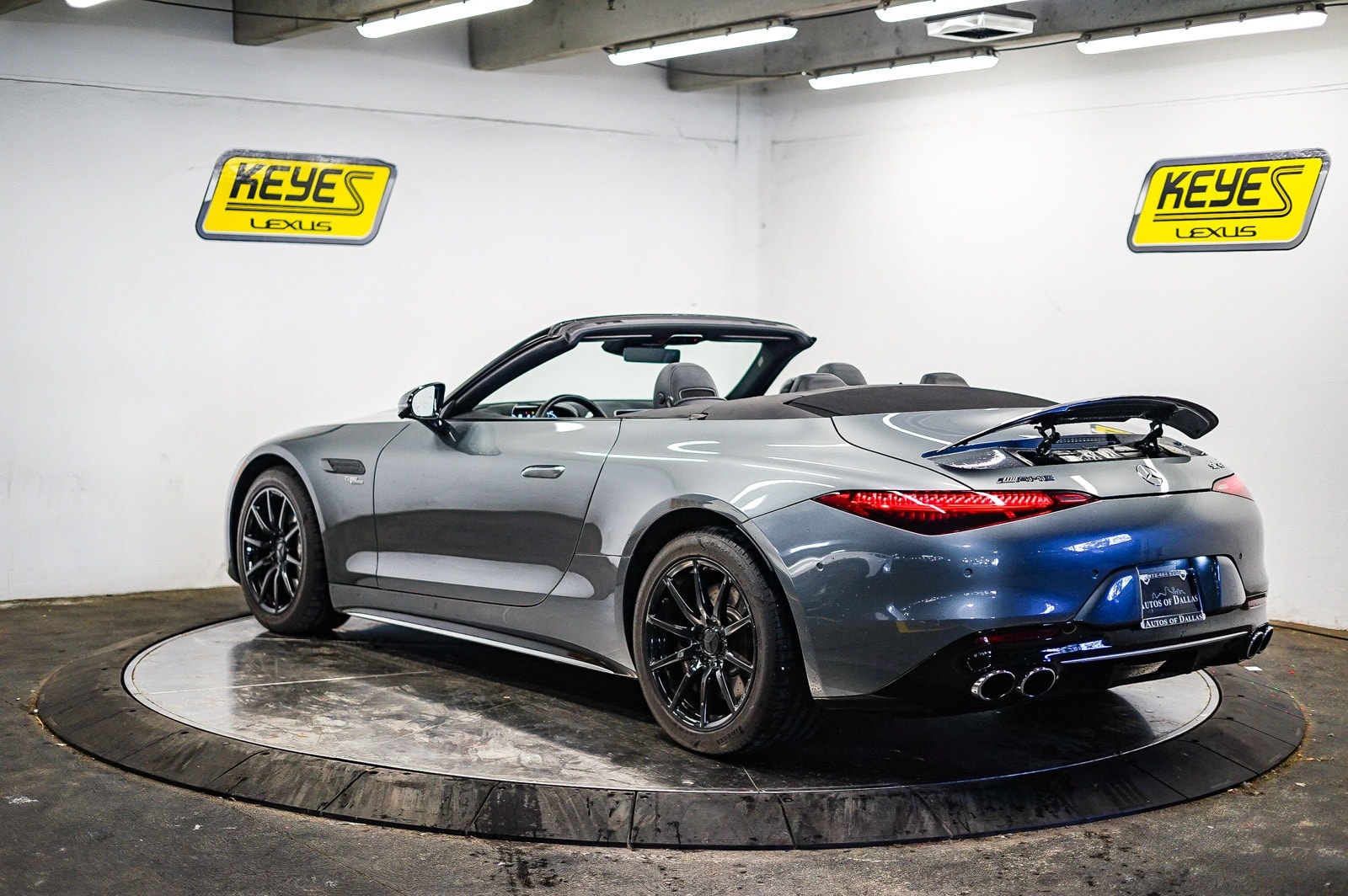 Thumbnail: 2023 Mercedes-Benz SL-Class - 2