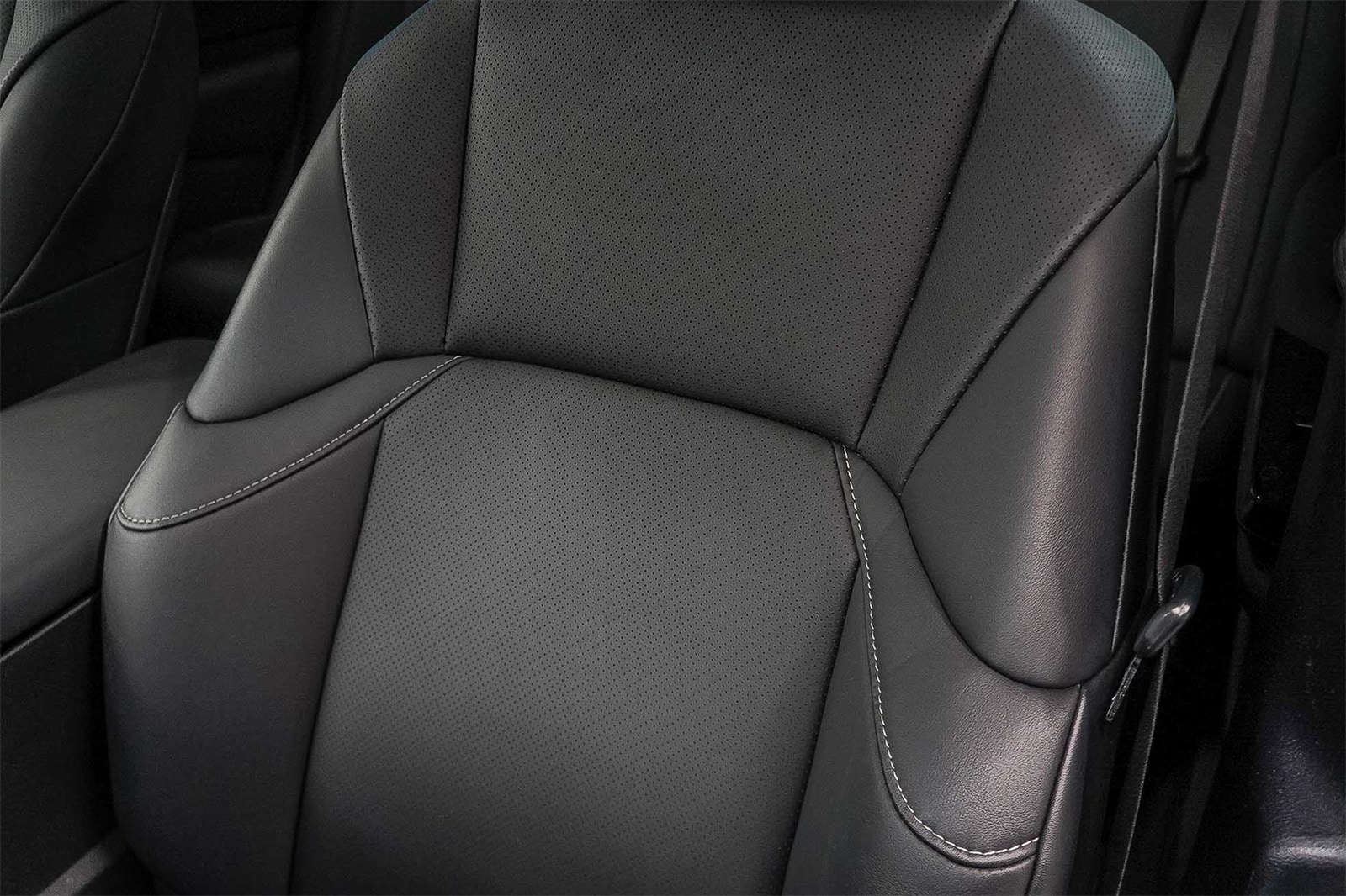 Thumbnail: 2025 Lexus ES - 27