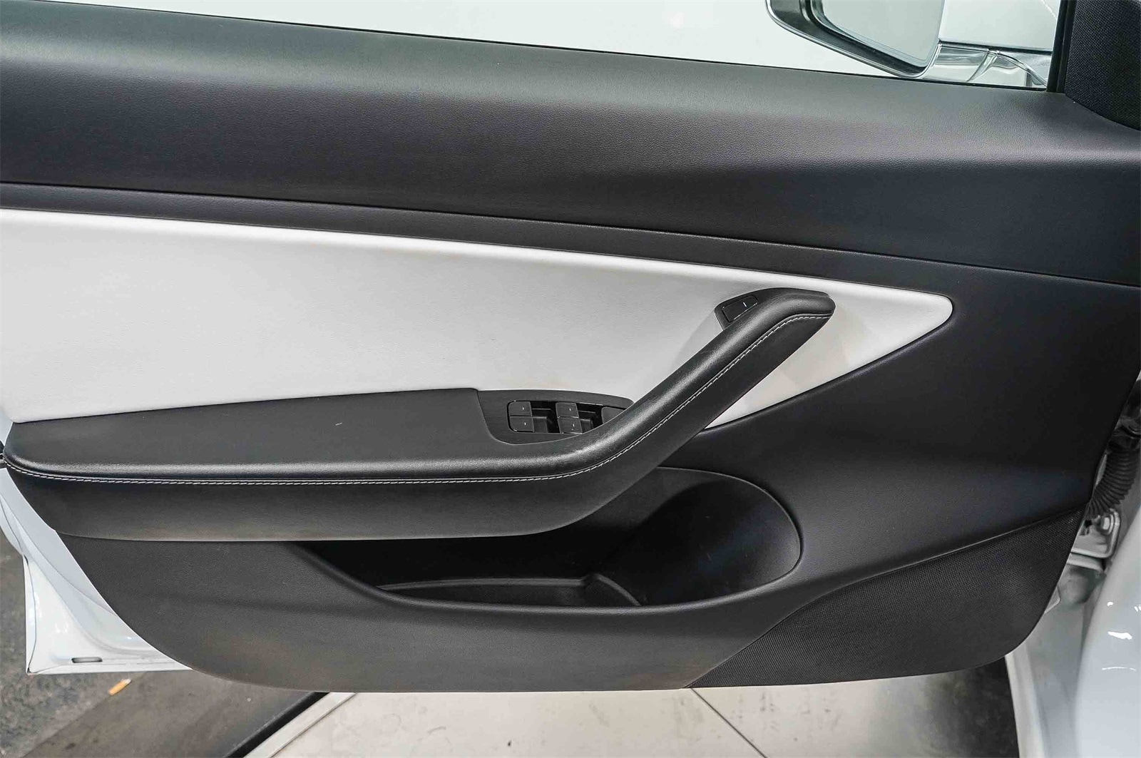 Thumbnail: 2019 Tesla Model 3 - 21