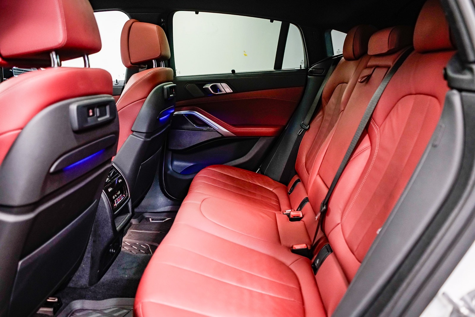 Thumbnail: 2022 BMW X6 - 18