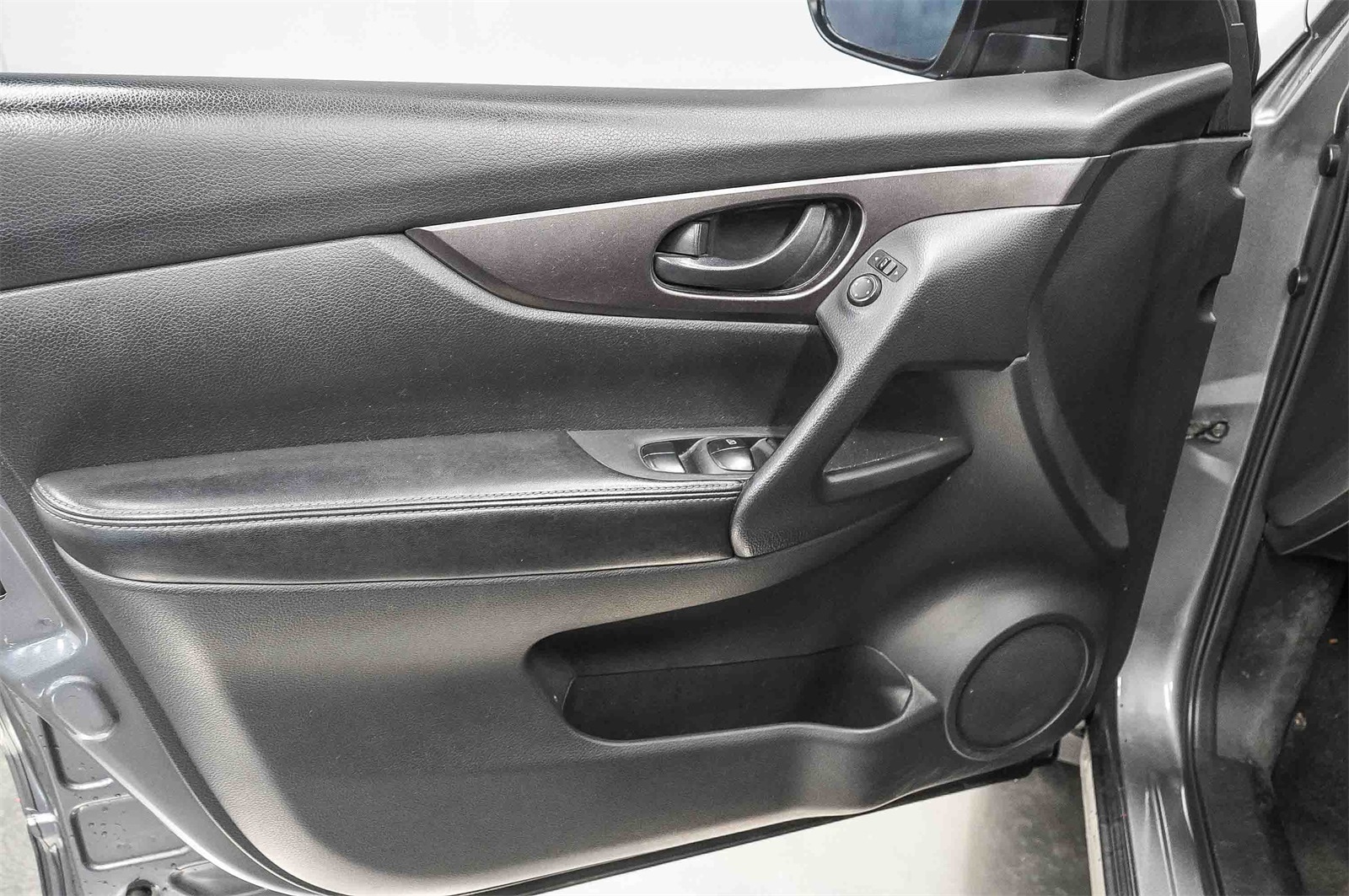 Thumbnail: 2019 Nissan Rogue Sport - 21