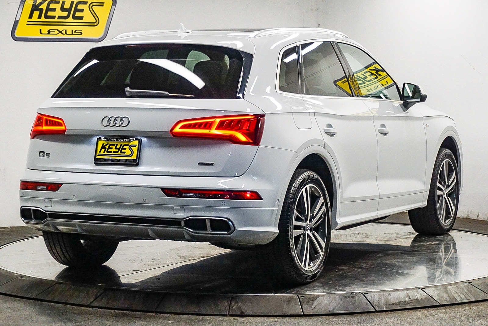 Thumbnail: 2020 Audi Q5 - 4