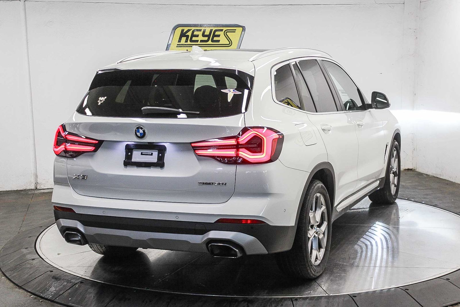 Thumbnail: 2023 BMW X3 - 6