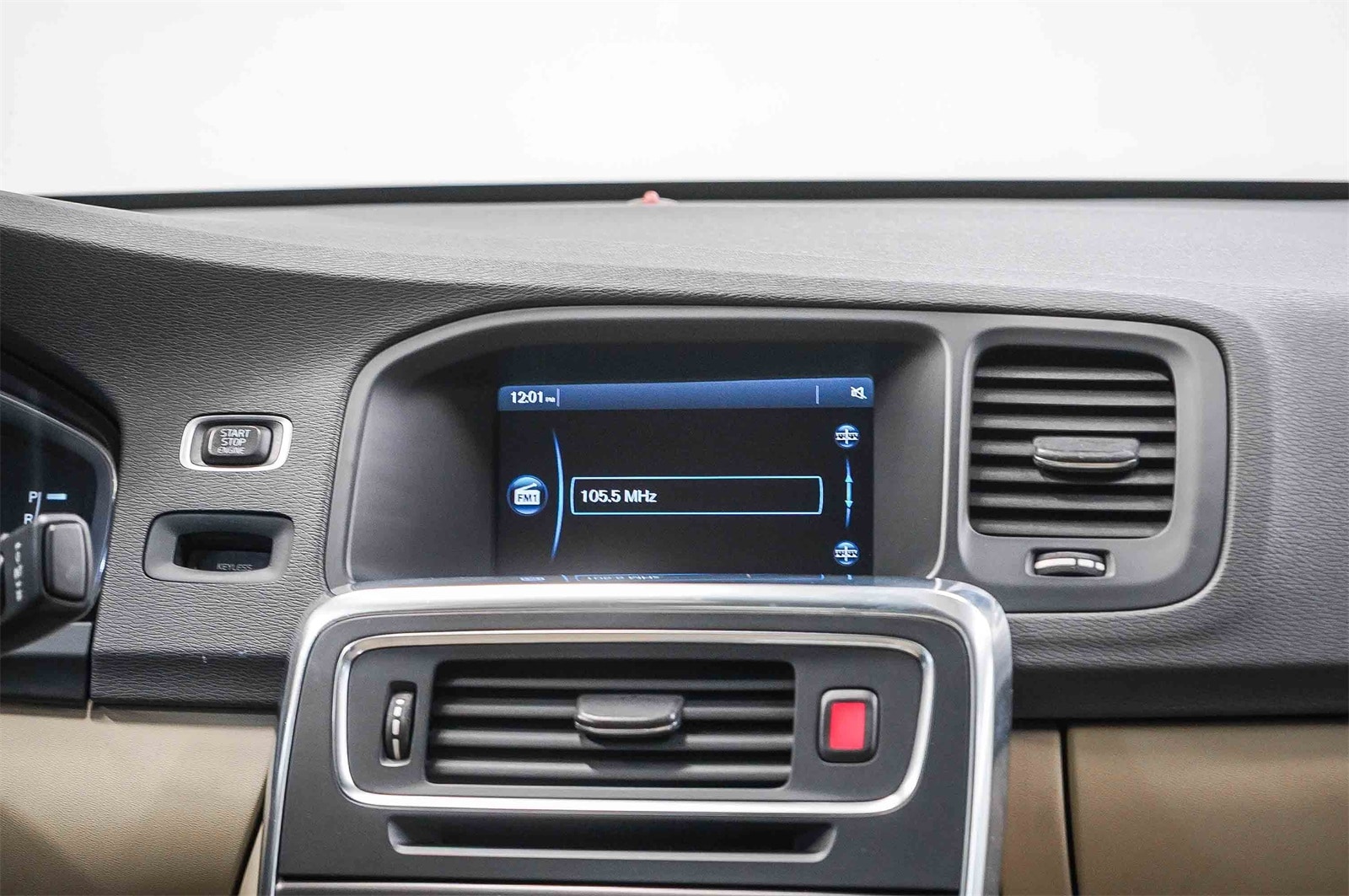 Thumbnail: 2014 Volvo S60 - 14