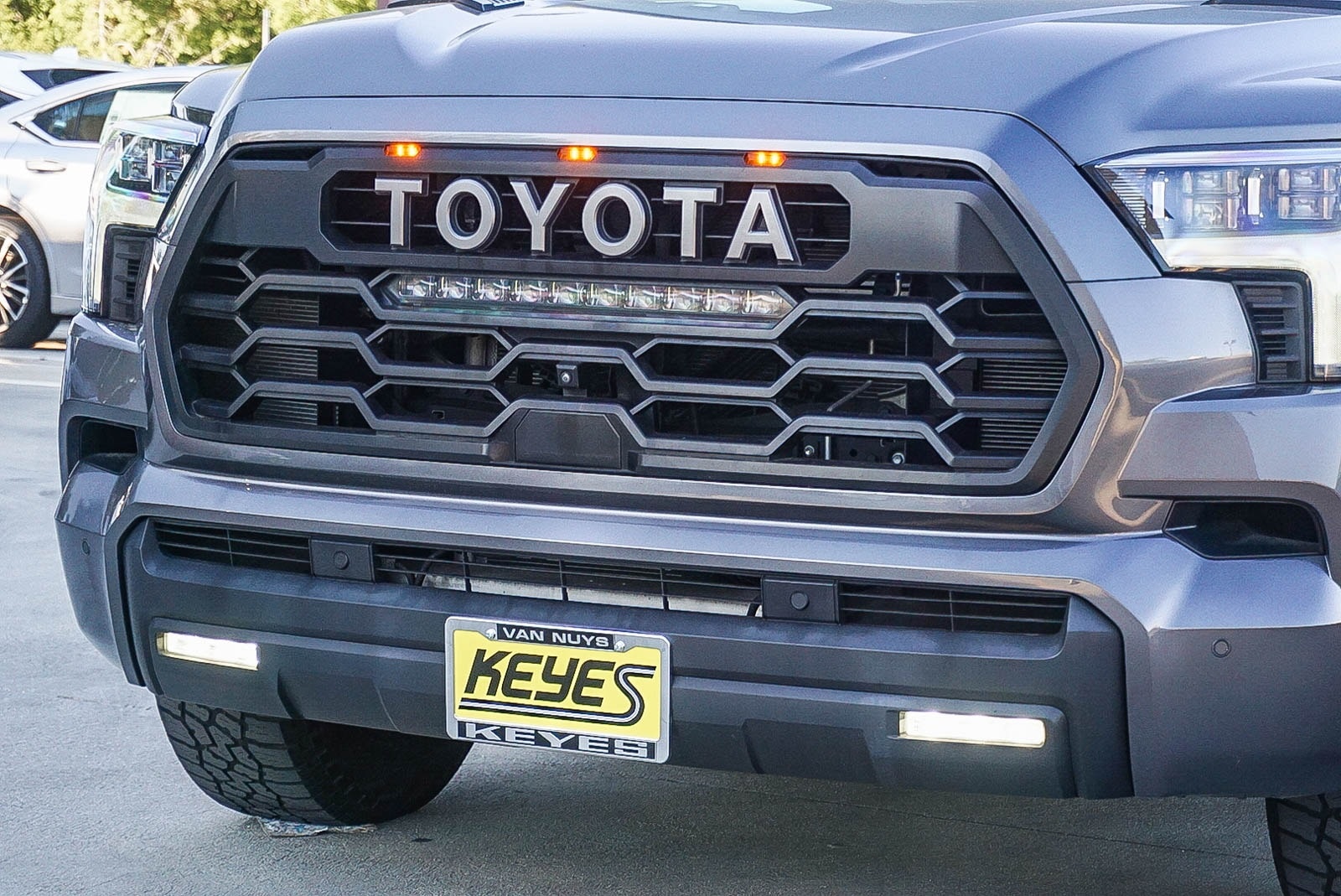 Thumbnail: 2023 Toyota Sequoia - 8