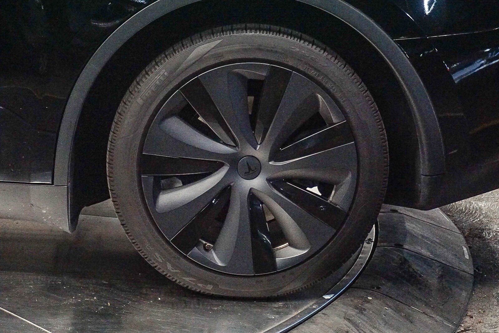 Thumbnail: 2023 Tesla Model Y - 10