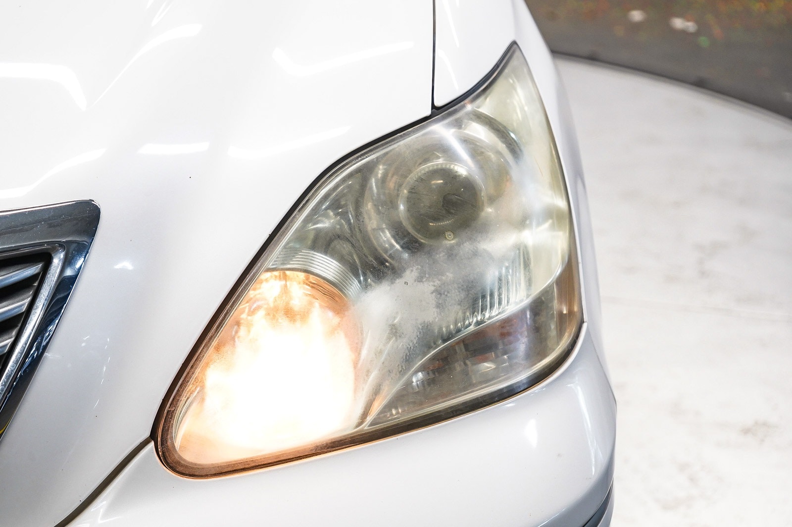 Thumbnail: 2005 Lexus LS - 7