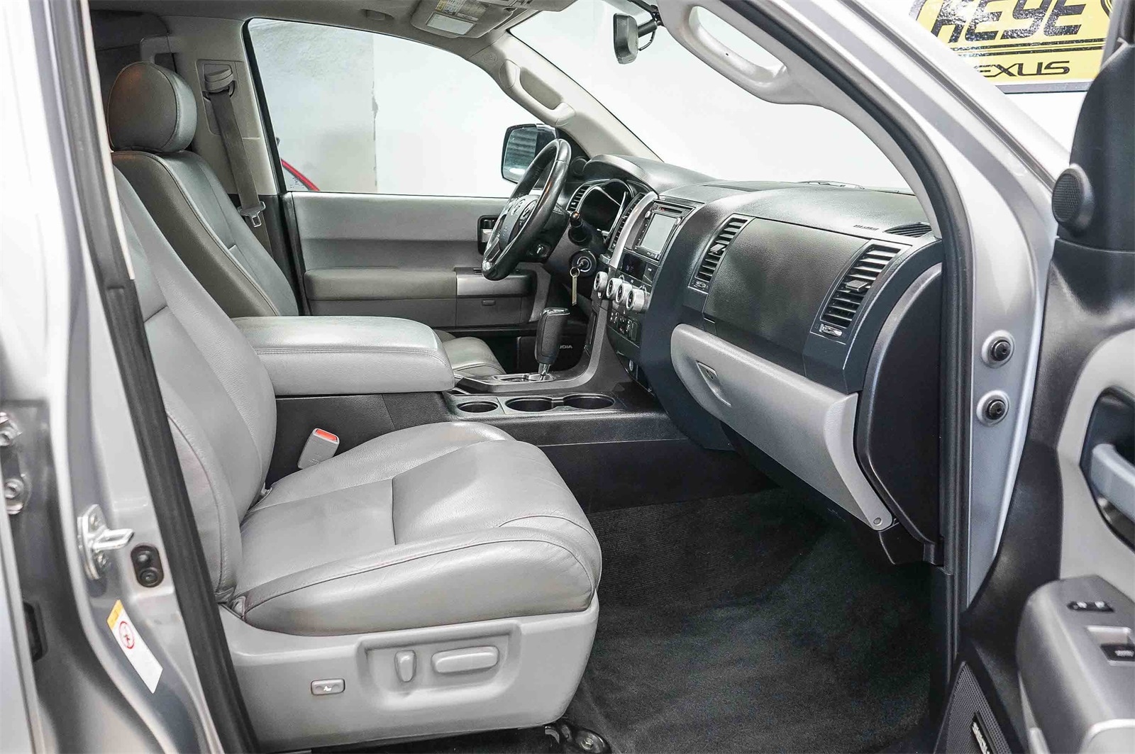 Thumbnail: 2018 Toyota Sequoia - 17