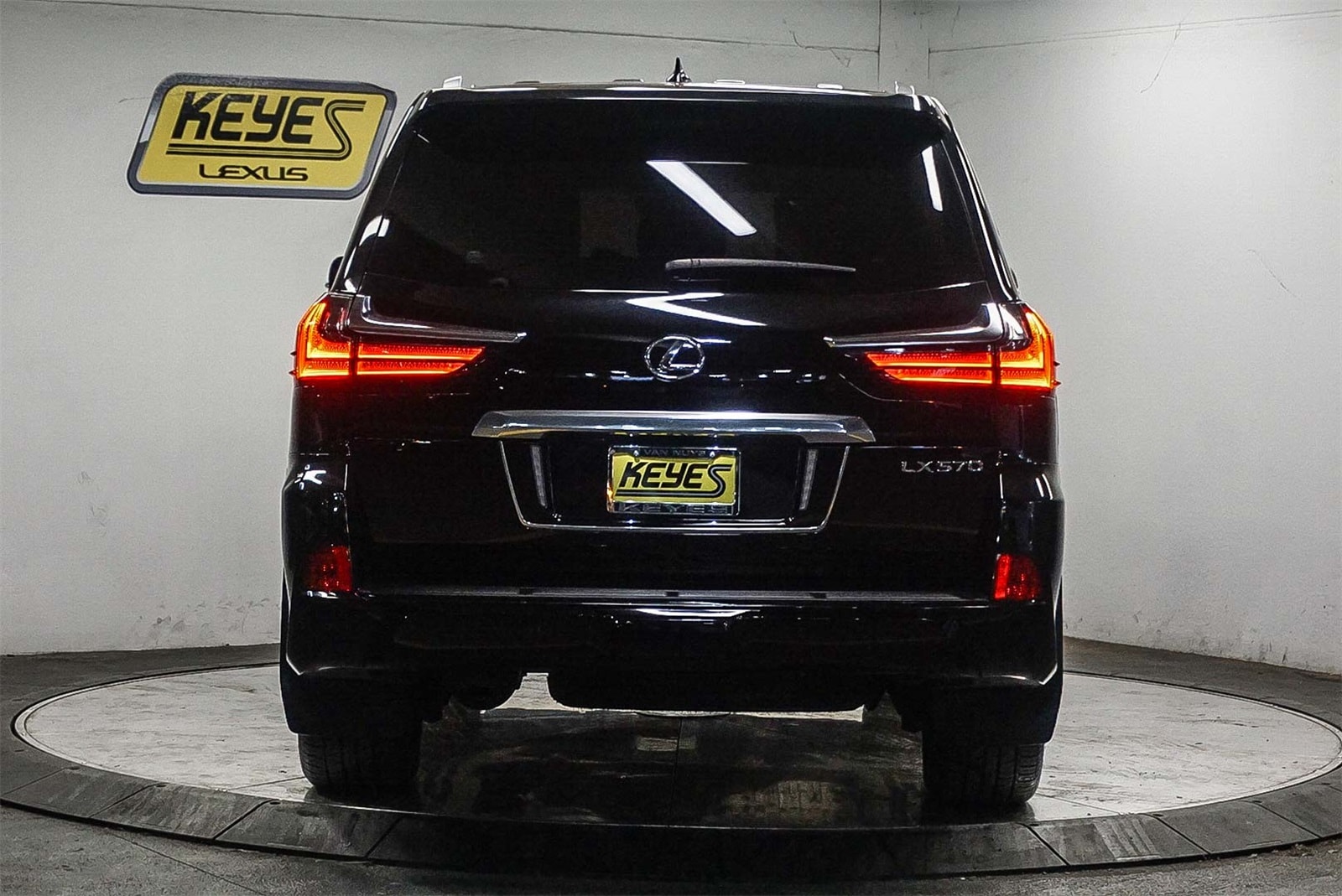 Thumbnail: 2021 Lexus LX - 3