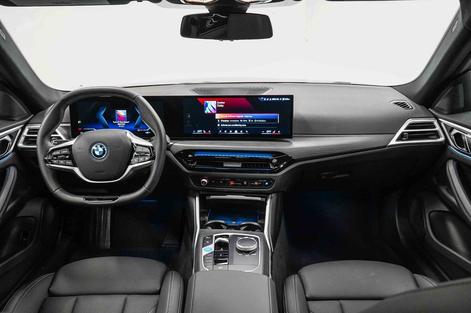 Thumbnail: 2025 BMW i4 - 11