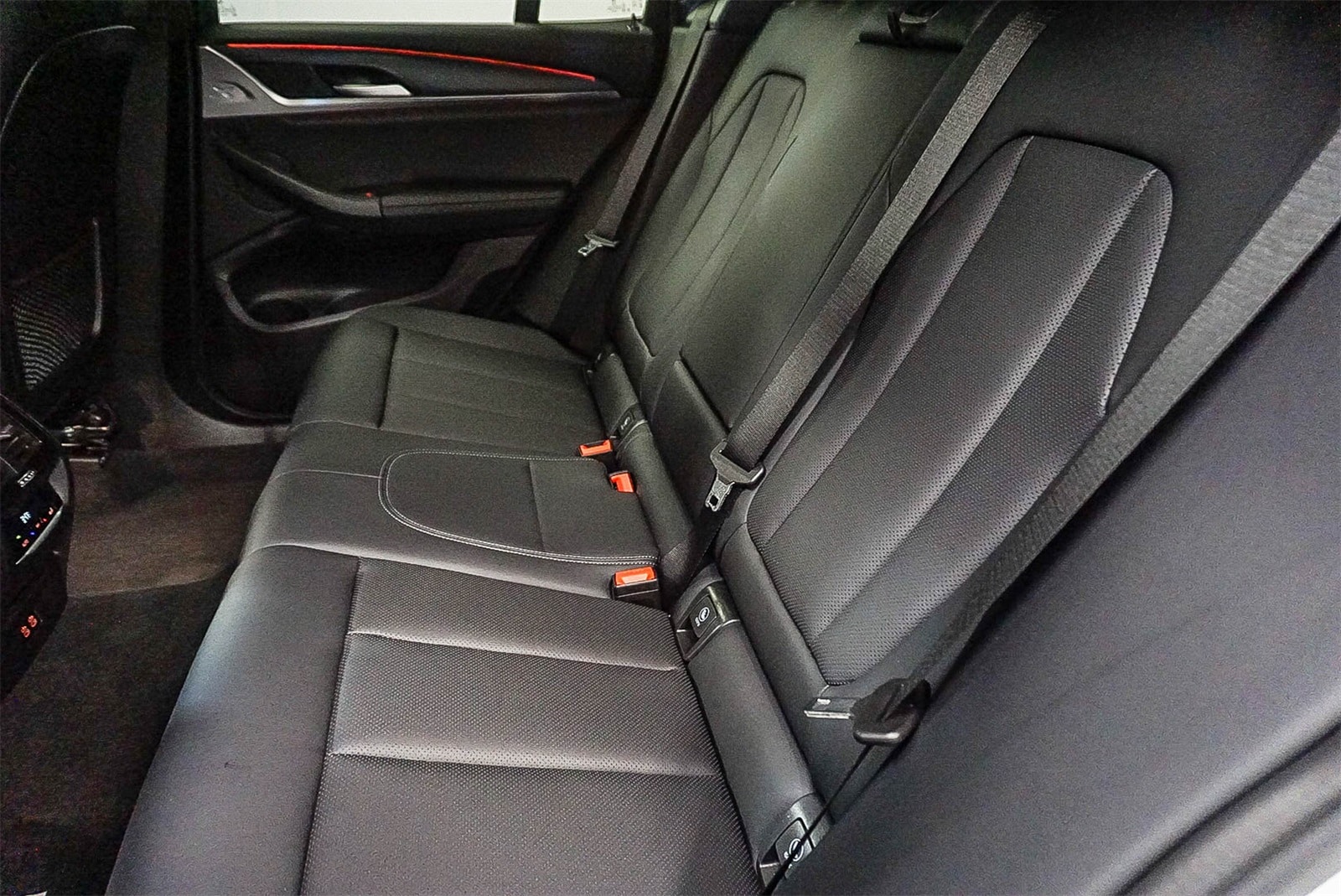 Thumbnail: 2024 BMW X3 - 20