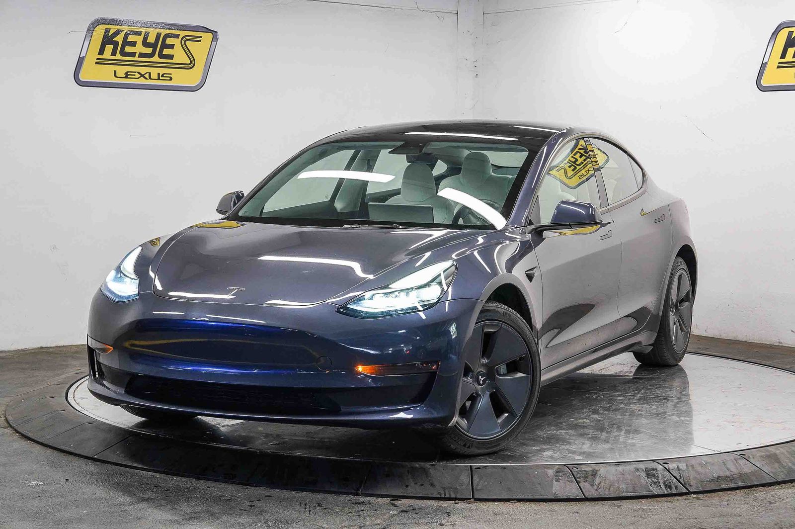 Thumbnail: 2023 Tesla Model 3 - 1
