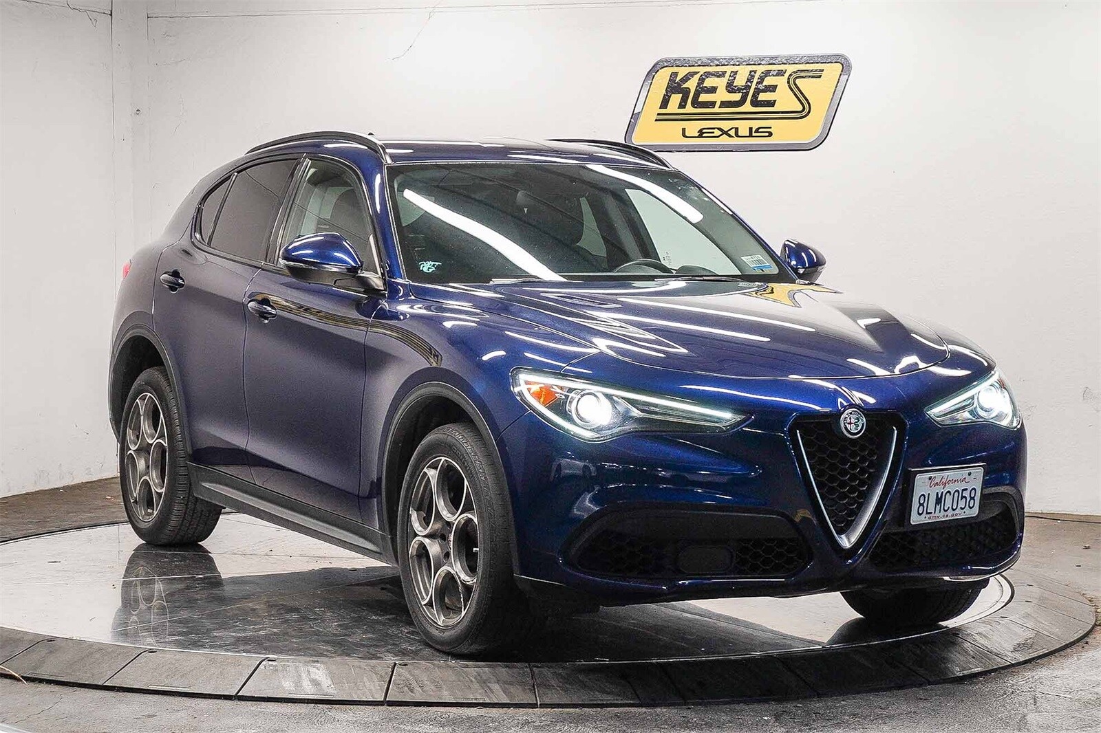 2018 Alfa Romeo Stelvio Sport photo 3