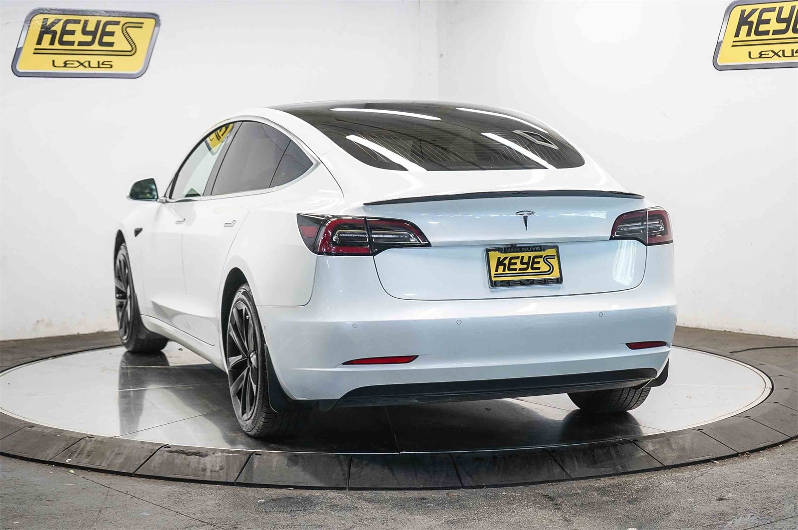Thumbnail: 2019 Tesla Model 3 - 2