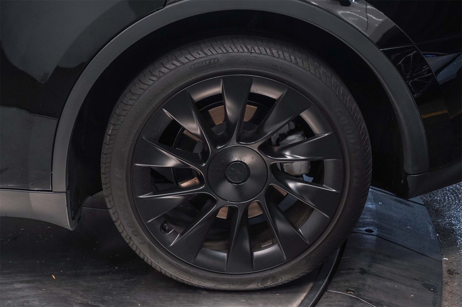 Thumbnail: 2023 Tesla Model Y - 11