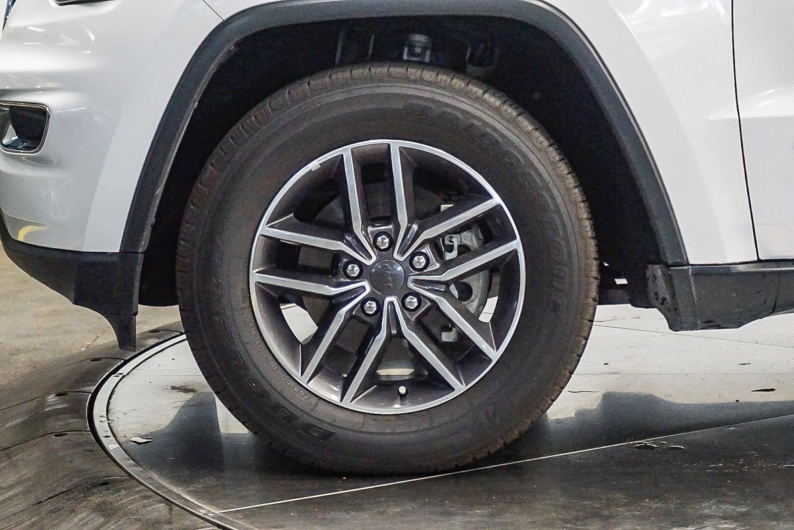 Thumbnail: 2020 Jeep Grand Cherokee - 9