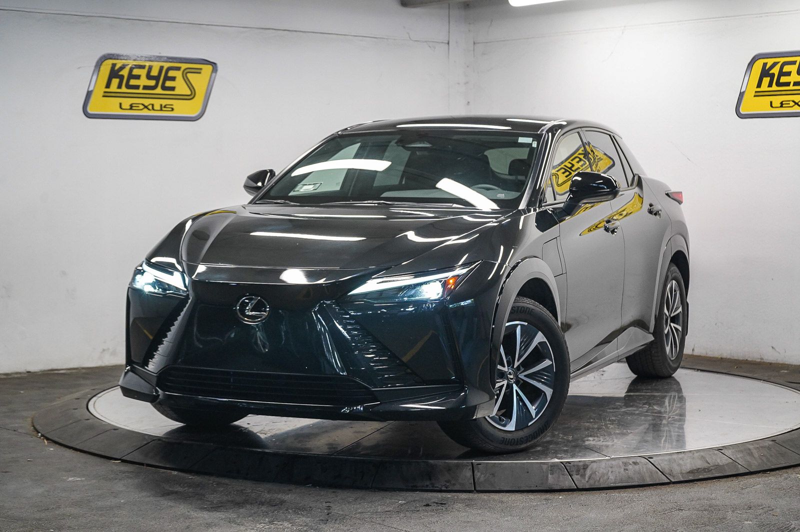 2025 Lexus RZ 450e -
                  Van Nuys, CA