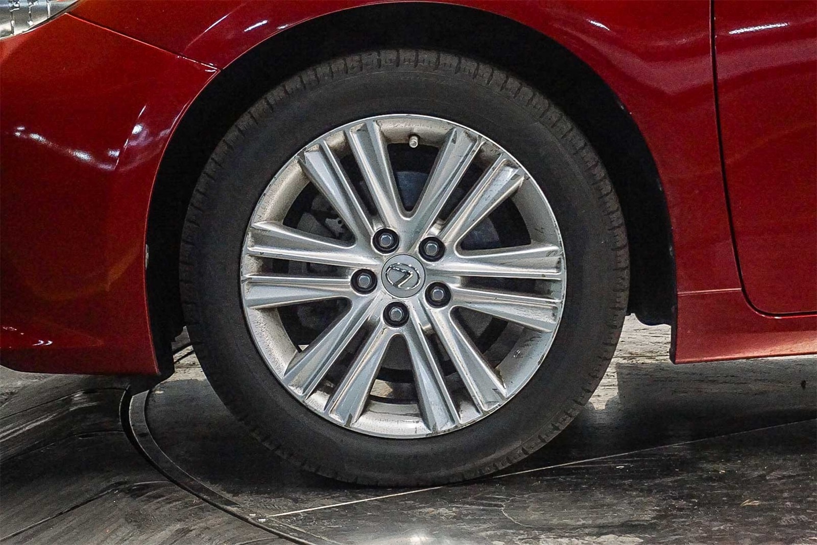 Thumbnail: 2014 Lexus ES - 8