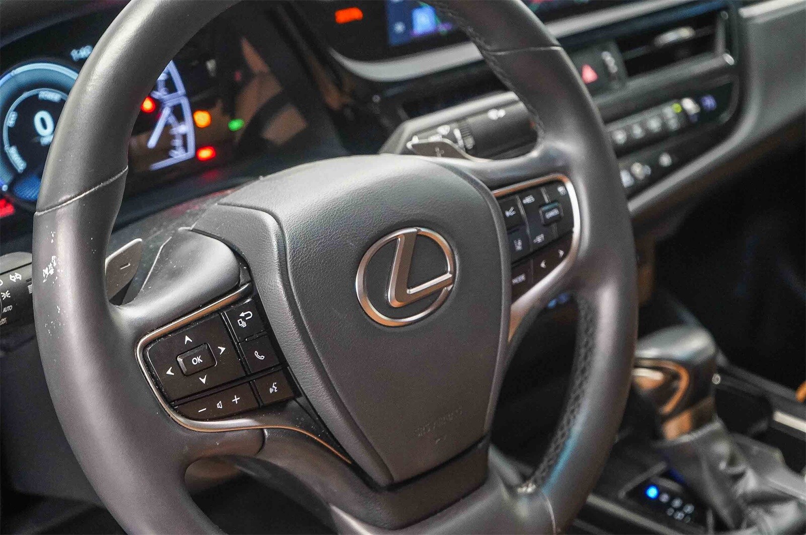 Thumbnail: 2023 Lexus ES - 21