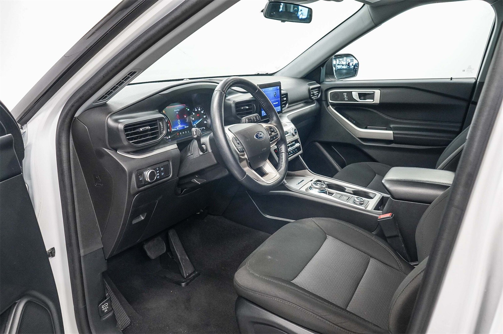 Thumbnail: 2022 Ford Explorer - 17