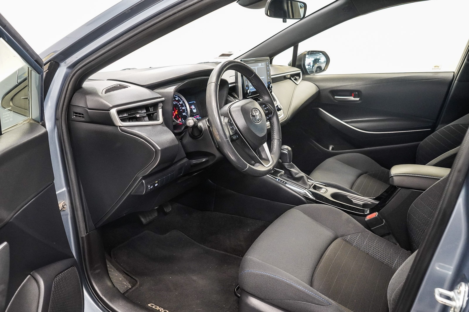 Thumbnail: 2020 Toyota Corolla - 17