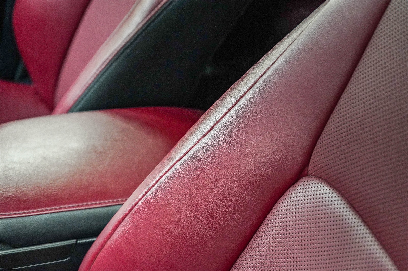 Thumbnail: 2021 Lexus IS - 19