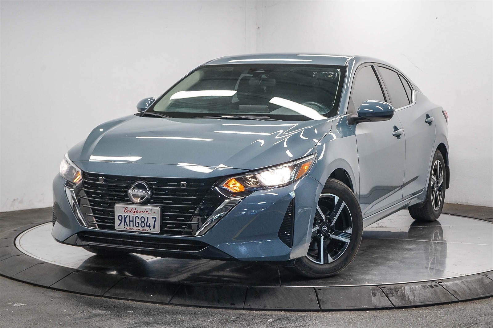Thumbnail: 2024 Nissan Sentra - 1