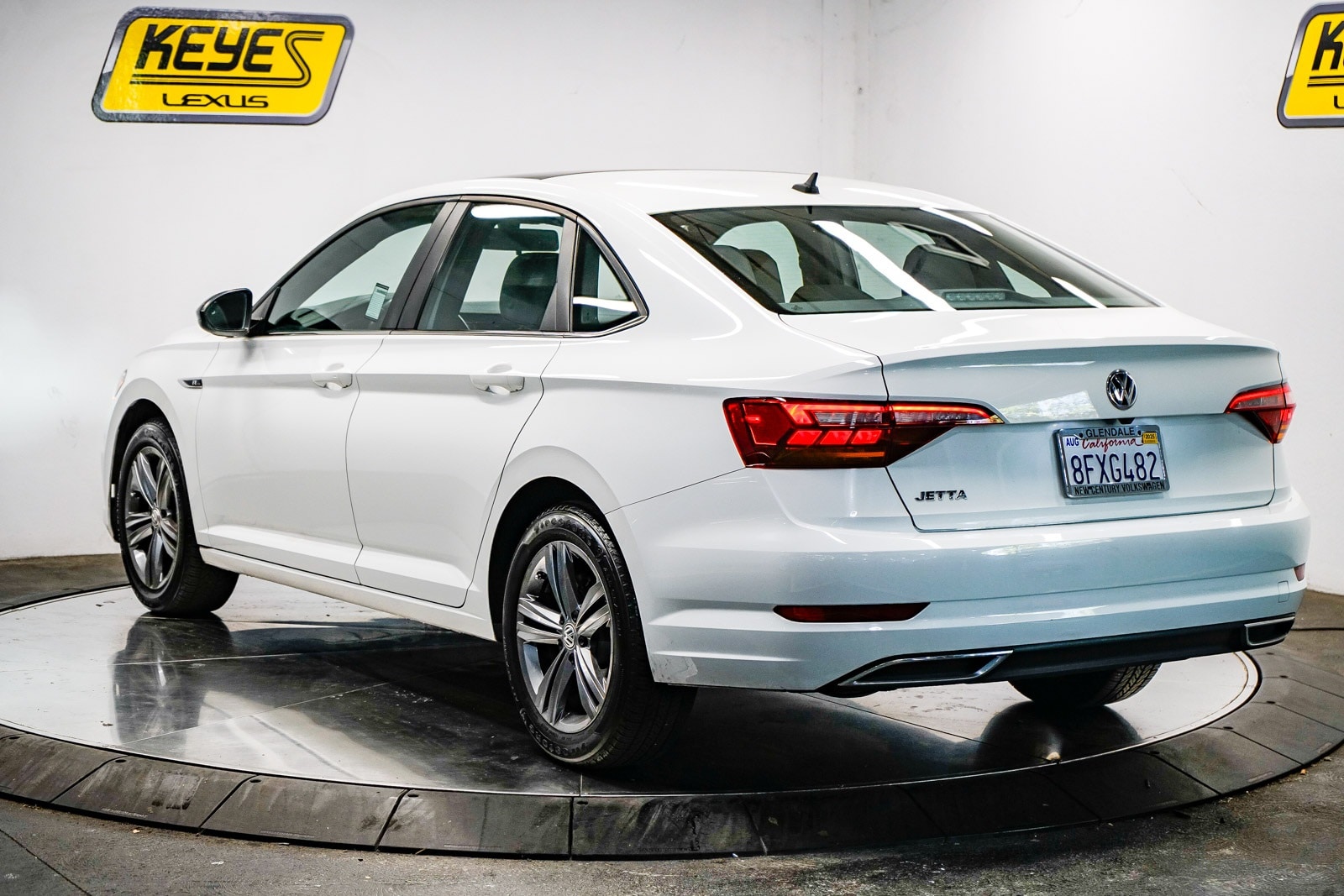 Thumbnail: 2019 Volkswagen Jetta - 2