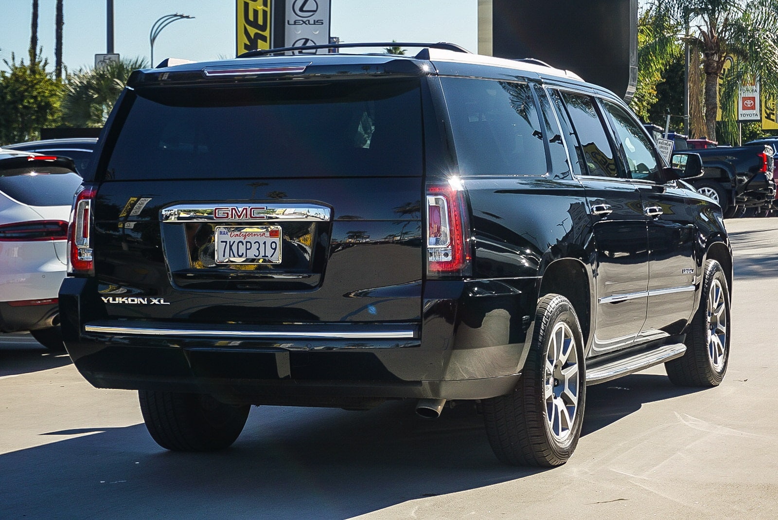 Thumbnail: 2015 GMC Yukon XL - 4