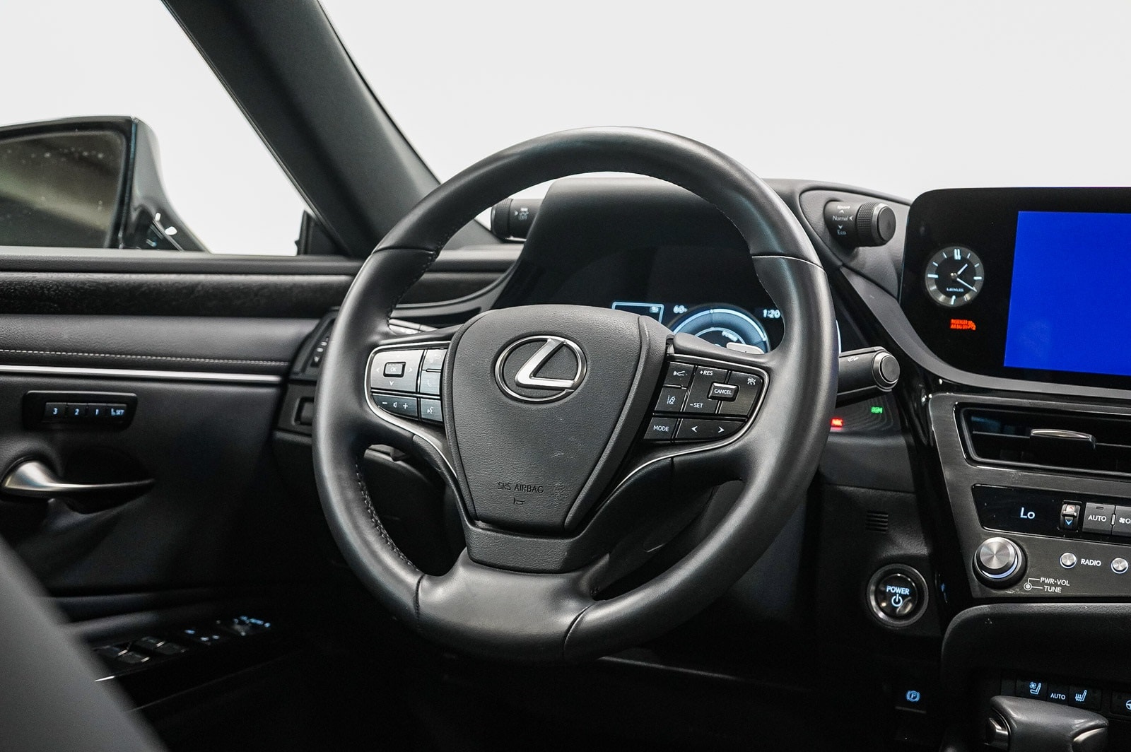 Thumbnail: 2025 Lexus ES - 15