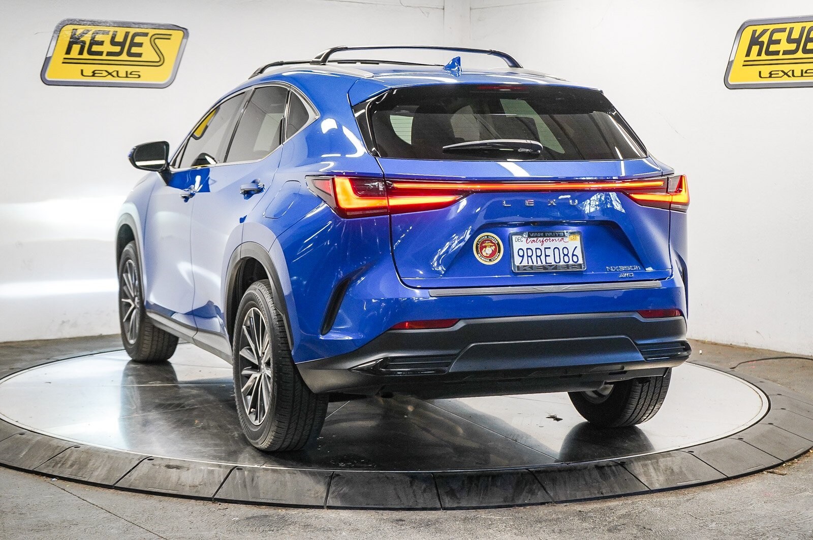 2025 Lexus NX 350h photo 2