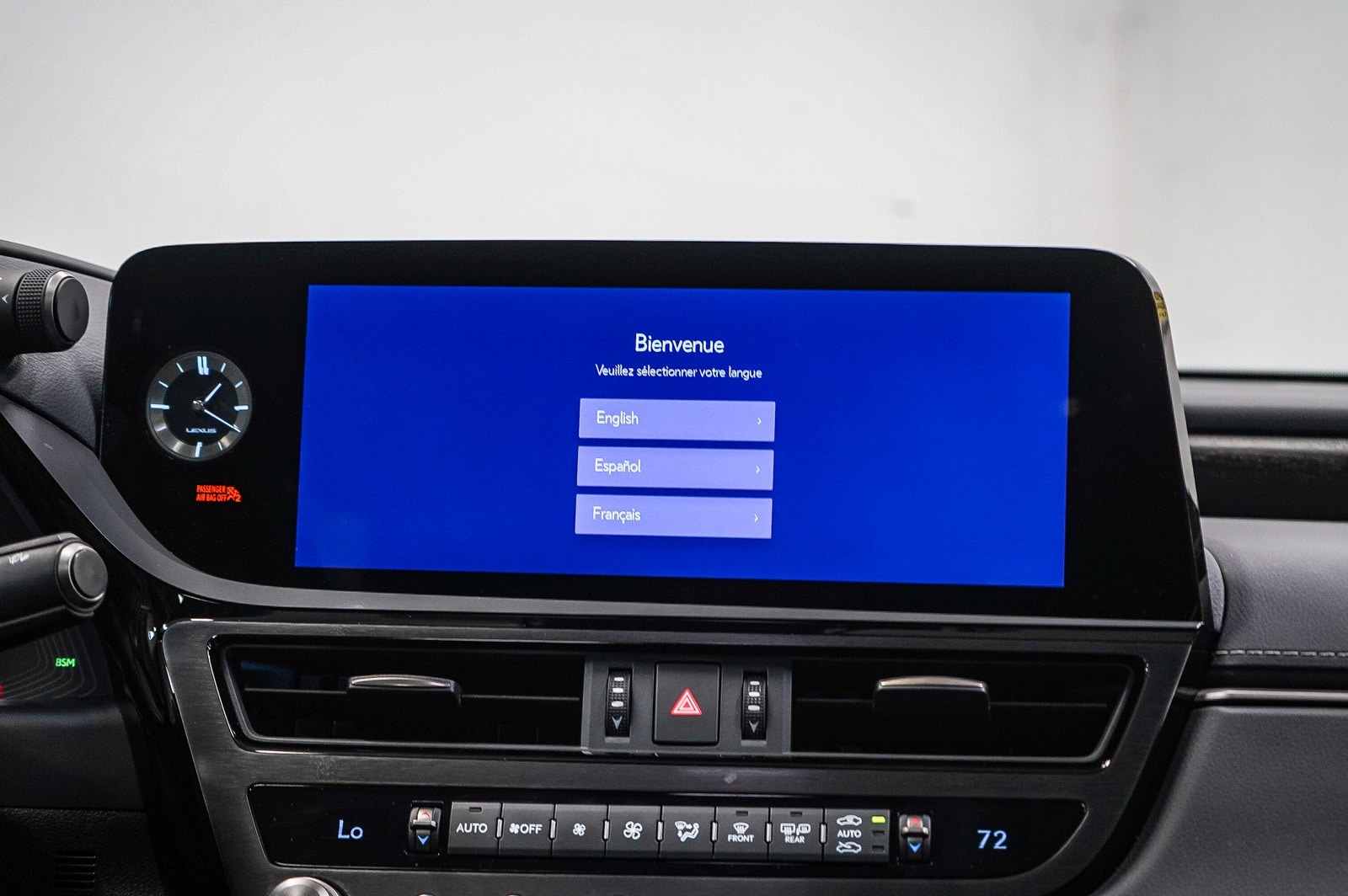 Thumbnail: 2025 Lexus ES - 14