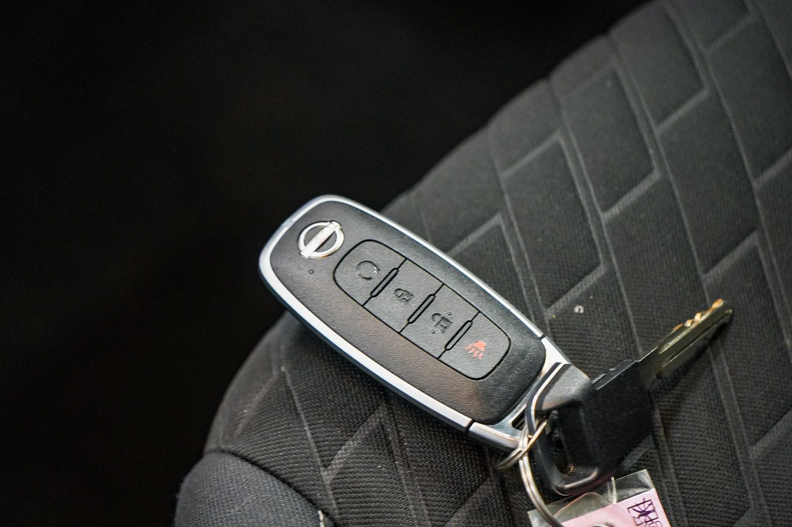 Thumbnail: 2023 Nissan Kicks - 28