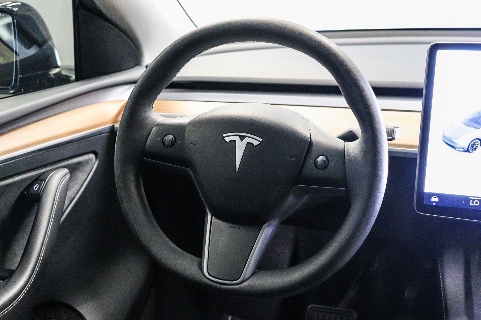 2024 Tesla Model Y Long Range - Photo 15