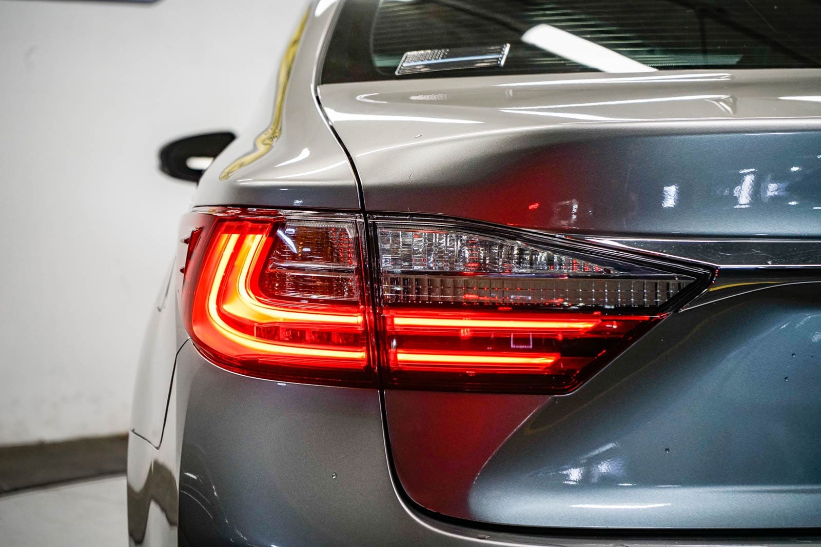 Thumbnail: 2018 Lexus ES - 9