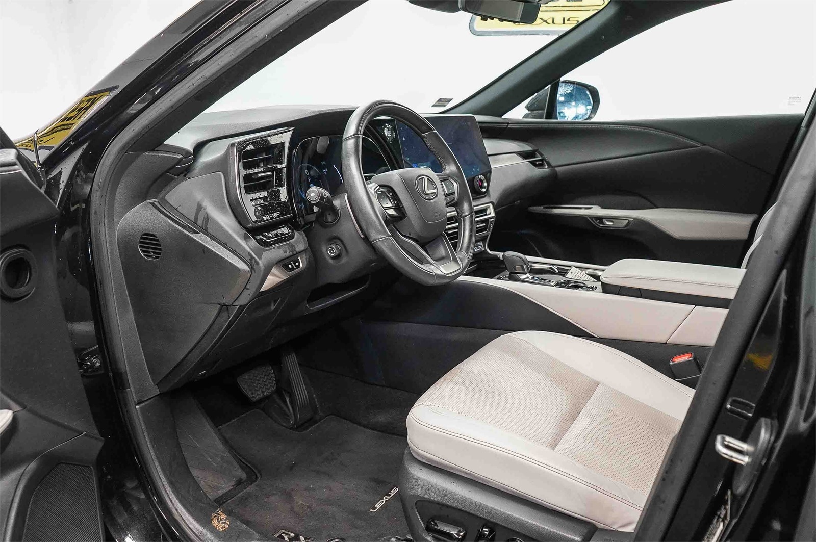 Thumbnail: 2023 Lexus RX - 18