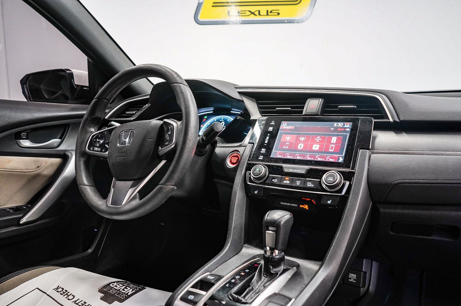 Thumbnail: 2017 Honda Civic - 12
