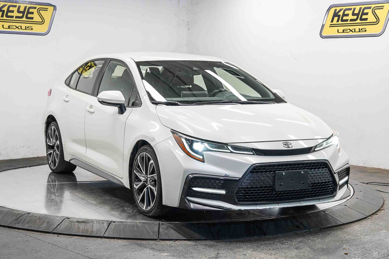 Thumbnail: 2020 Toyota Corolla - 4