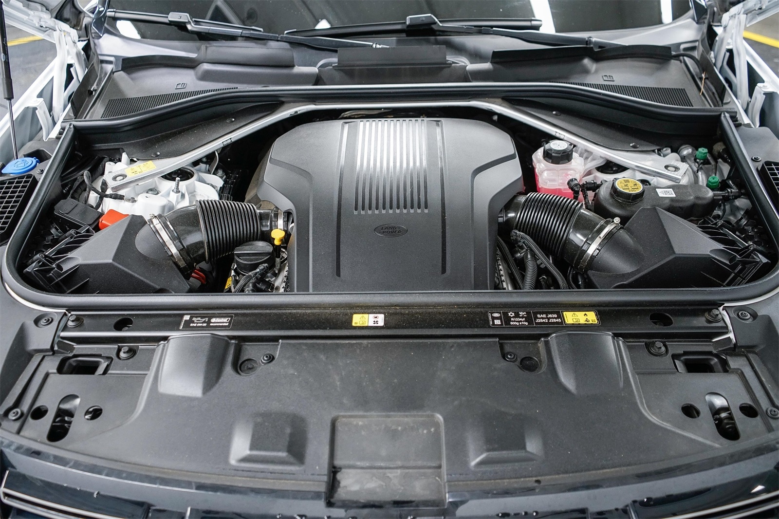 Thumbnail: 2024 Land Rover Range Rover - 27