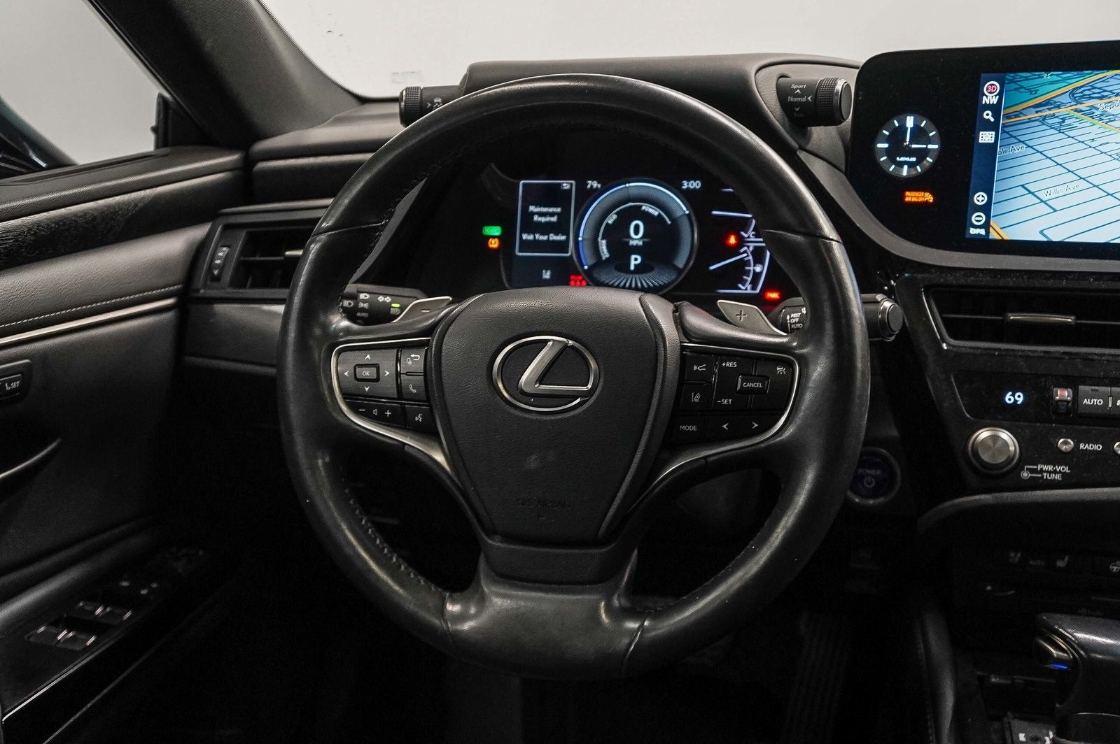 Thumbnail: 2022 Lexus ES - 15