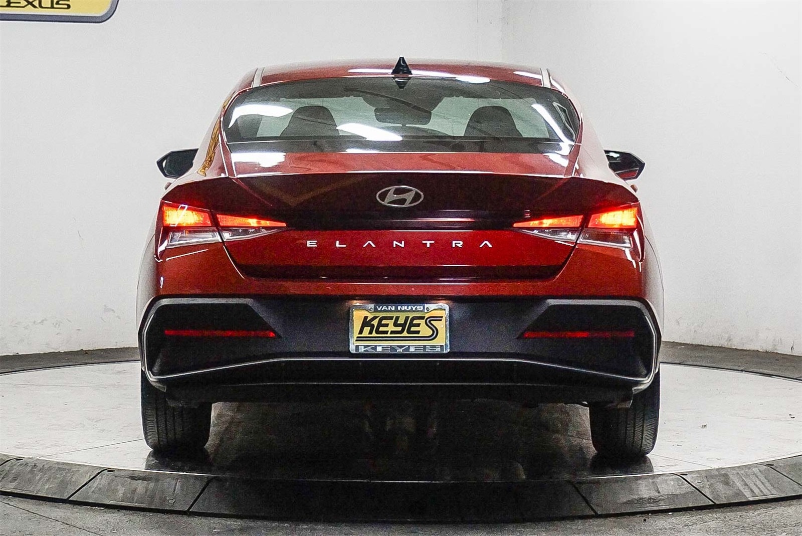 Thumbnail: 2024 Hyundai Elantra - 3