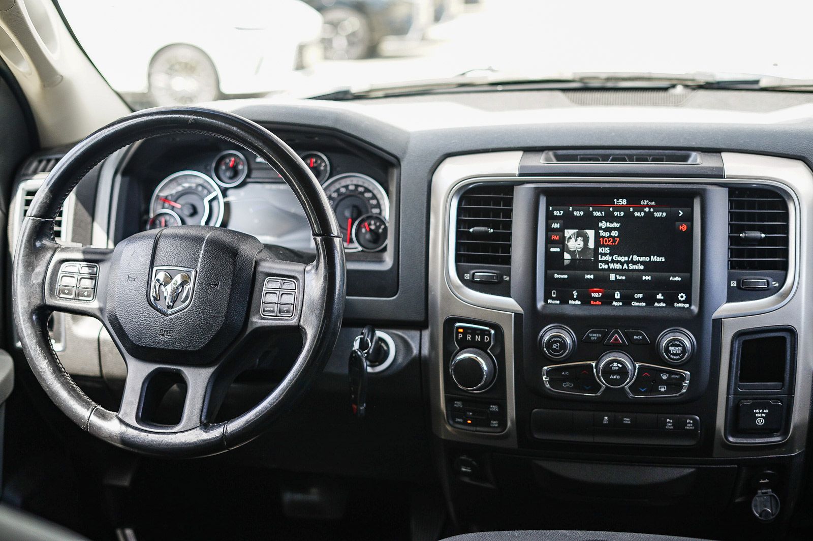Thumbnail: 2019 RAM 1500 Classic - 11