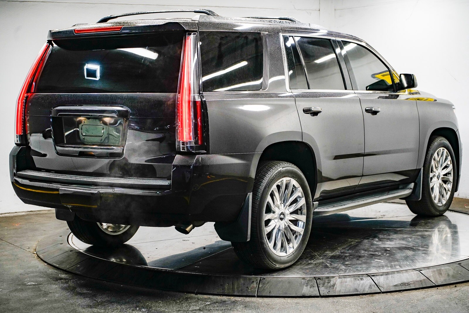 2015 Chevrolet Tahoe LT photo 4