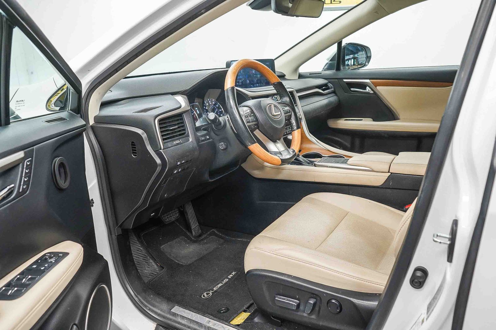 Thumbnail: 2021 Lexus RX - 17