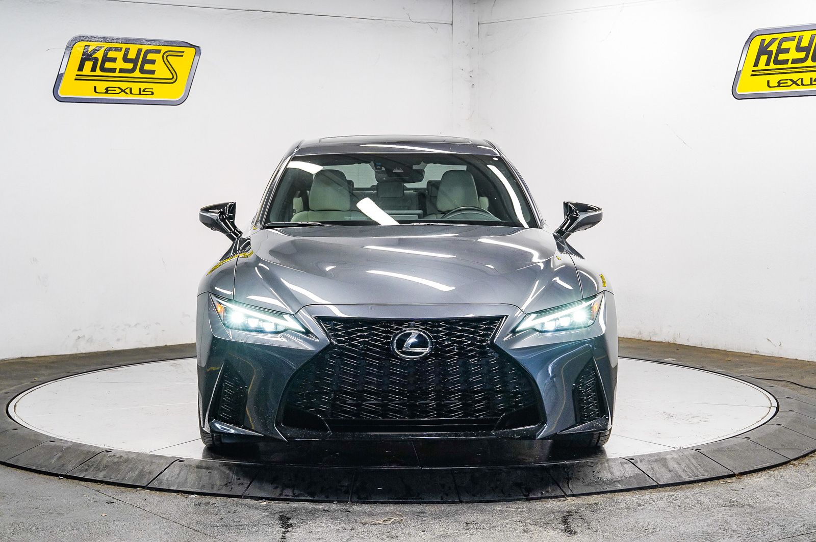2023 Lexus IS 350 F SPORT - Photo 6