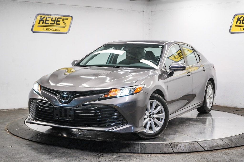 Used 2018 Toyota Camry LE Sedan