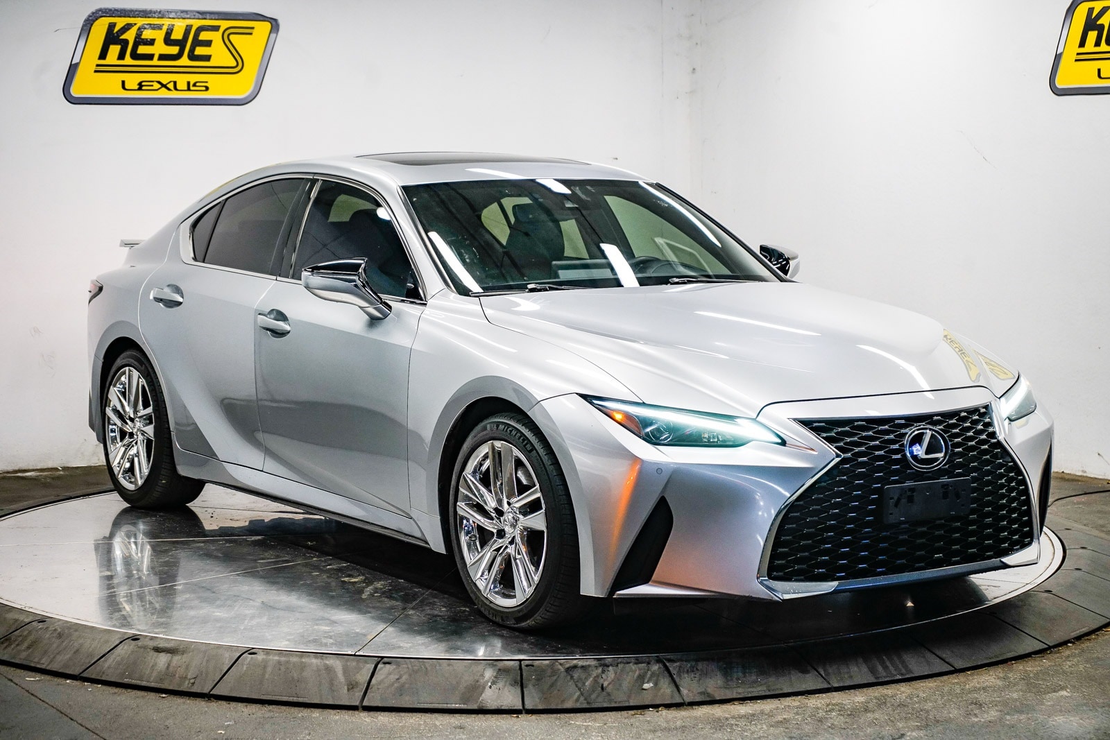 Thumbnail: 2021 Lexus IS - 5