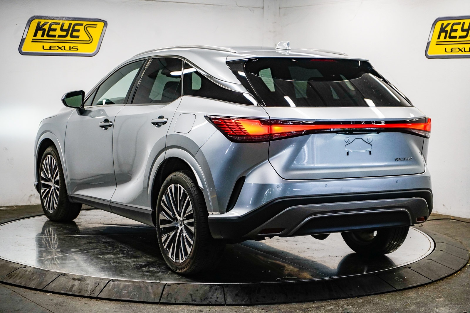 Thumbnail: 2024 Lexus RX - 2