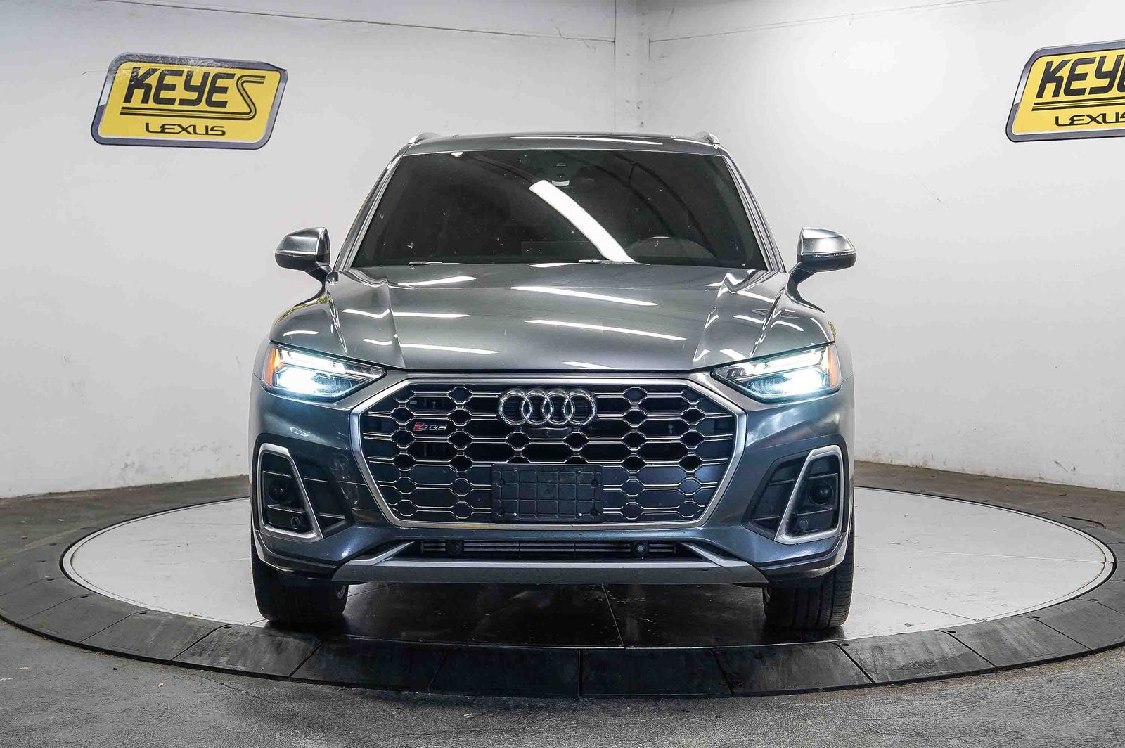 Thumbnail: 2021 Audi SQ5 - 5